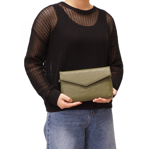 SAC À BANDOULIÈRE S-Q "LUXURY" BLACK PEBBLE